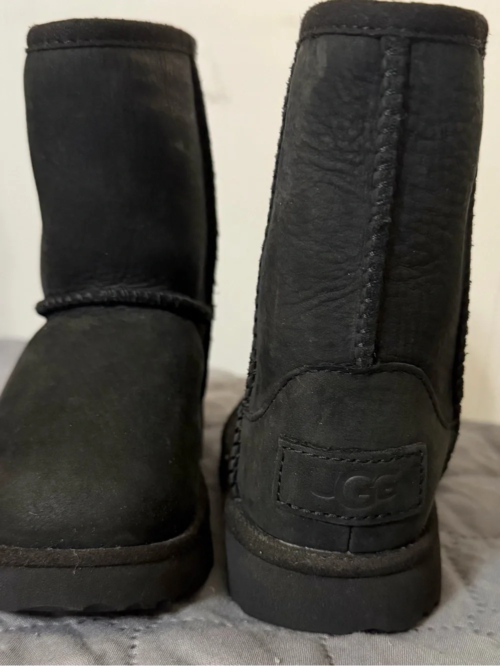 UGG classic short
